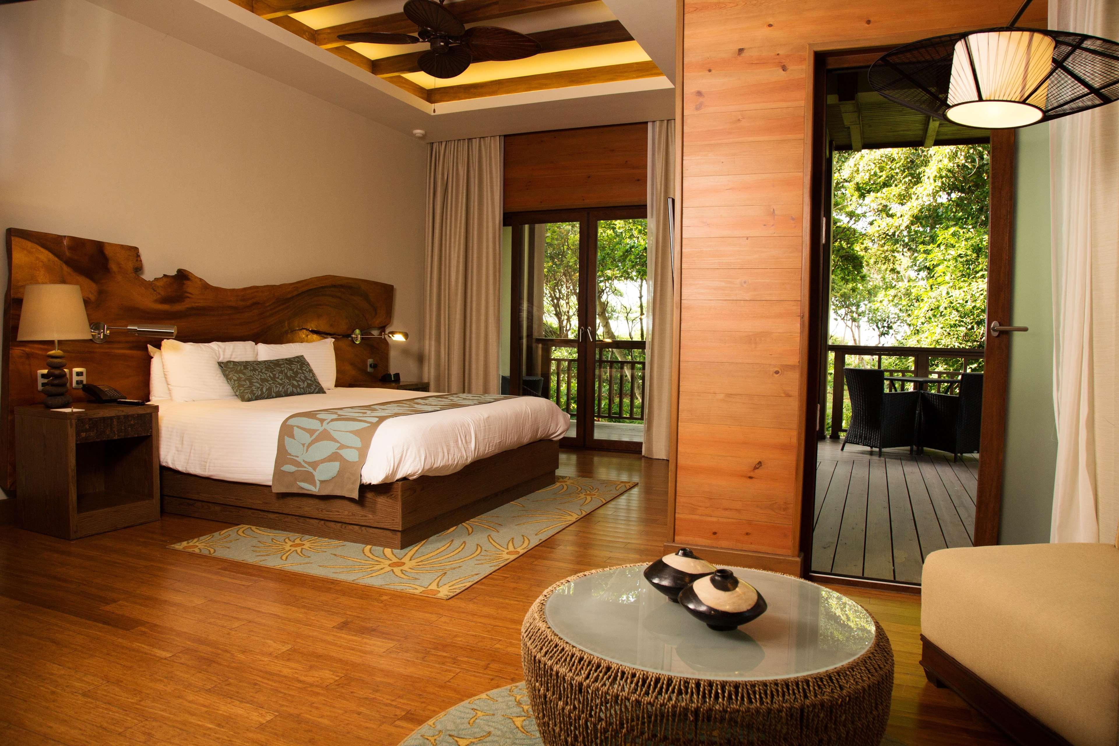 Indura Beach & Golf Resort Curio Collection By Hilton Tela Exterior photo